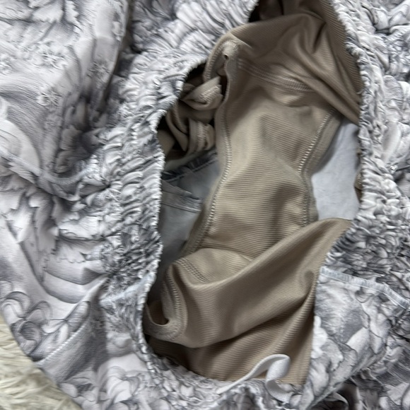 Lululemon Hotty Hot Short II *2.5" Mini Twine White Multi / White - Picture 3 of 5